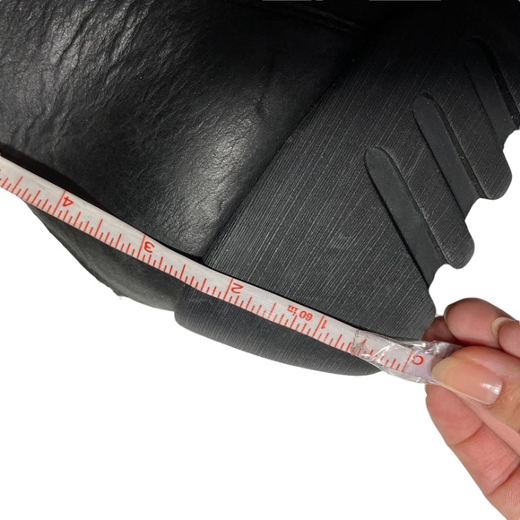 Cougar Leather Waterproof Boots 9 Bang Black Ankle Booties Wedge Lug Sole Round - Picture 12 of 12